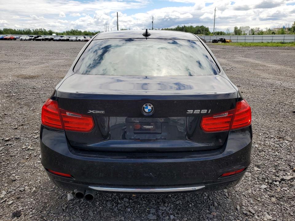55817316 :رقم المزاد ، WBA3B3C58DF533181 vin ، 2013 Bmw 328 مزاد بيع