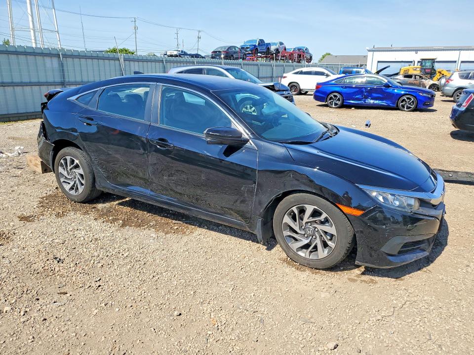 55637166 :رقم المزاد ، 2HGFC2F71JH601322 vin ، 2018 Honda Civic مزاد بيع