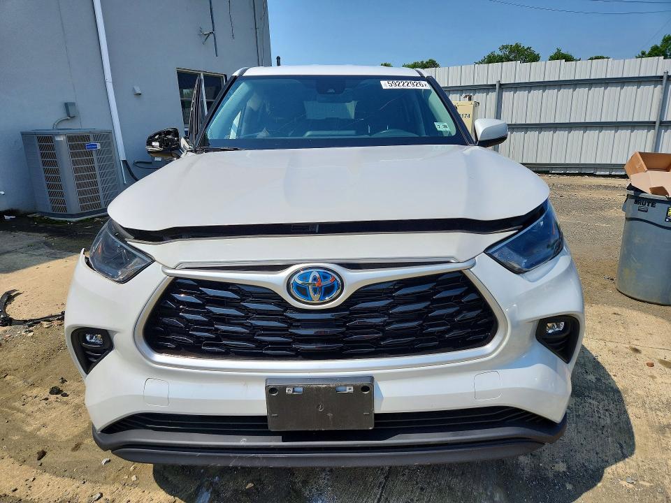 Продажа на аукционе авто 2023 Toyota Highlander, vin: 5TDBBRCH5PS130968, номер лота: 59222926