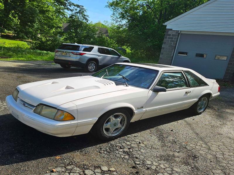 56314766 :رقم المزاد ، 1FACP41E2LF225196 vin ، 1990 Ford Mustang مزاد بيع