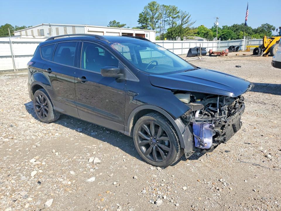Продажа на аукционе авто 2018 Ford Escape, vin: 1FMCU0GD5JUB54185, номер лота: 55732786