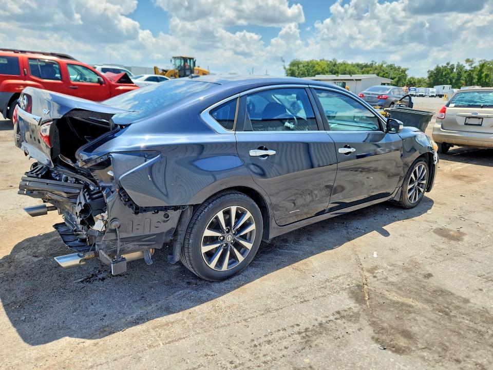 2016 Nissan Altima მანქანა იყიდება აუქციონზე, vin: 1N4AL3AP1GC130182, აუქციონის ნომერი: 57552466