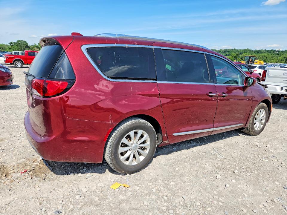 Продажа на аукционе авто 2018 Chrysler Pacifica, vin: 2C4RC1BG2JR120064, номер лота: 57785206