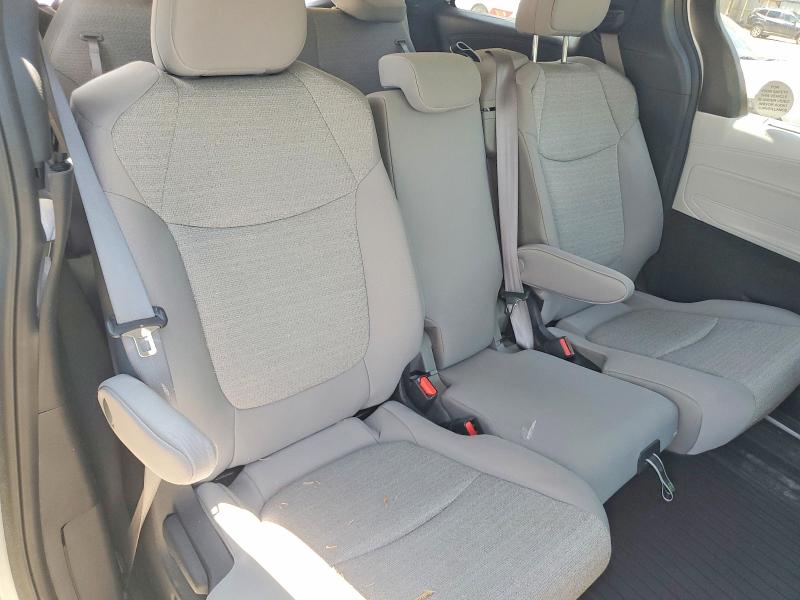 Продажа на аукционе авто 2025 Toyota Sienna, vin: 5TDKRKEC3SS279277, номер лота: 57362536