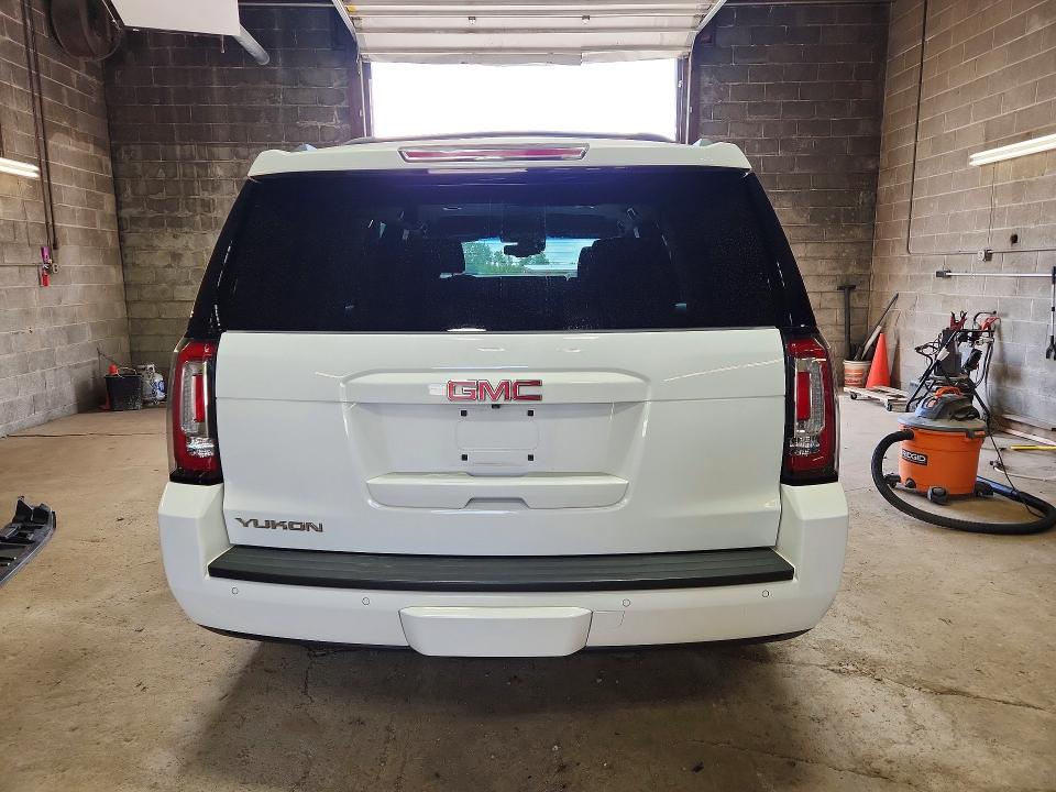 57138556 :رقم المزاد ، 1GKS2AKC9JR245302 vin ، 2018 Gmc Yukon مزاد بيع