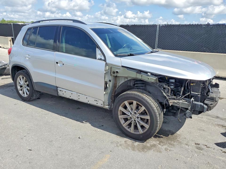 56329816 :رقم المزاد ، WVGAV7AX6FW591947 vin ، 2015 Volkswagen Tiguan مزاد بيع