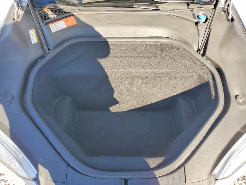 59102426 :رقم المزاد ، 5YJSA1H29EFP62401 vin ، 2014 Tesla Model S مزاد بيع