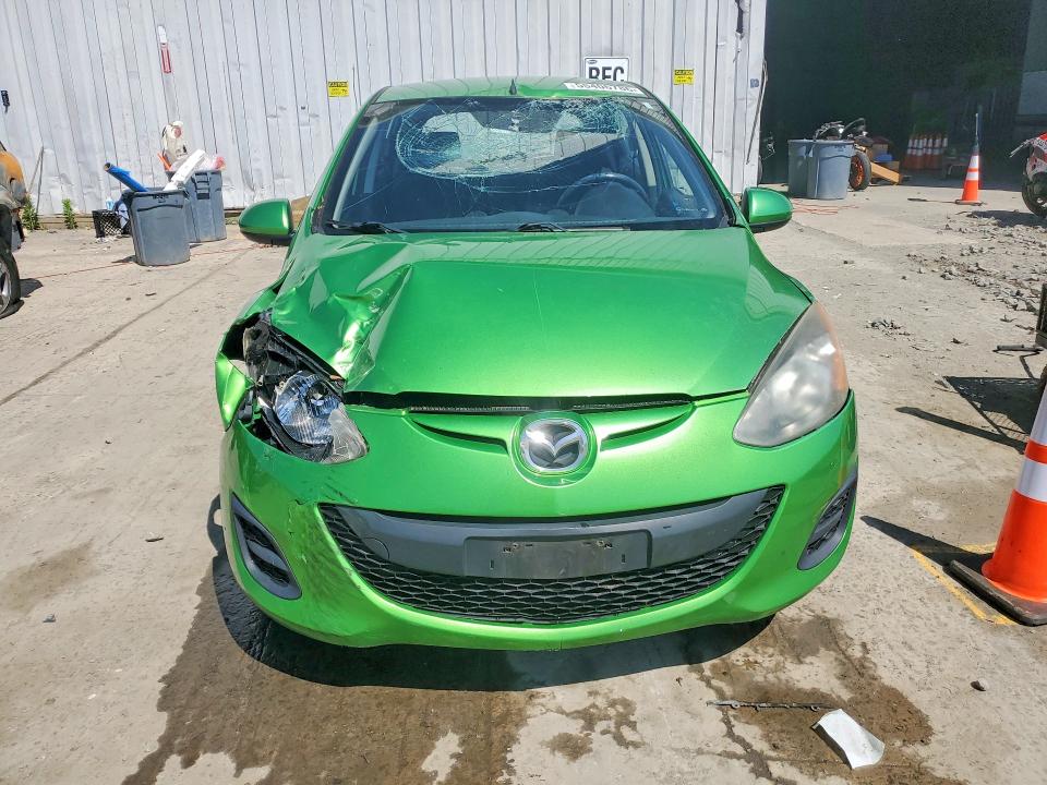 55406786 :رقم المزاد ، JM1DE1HZ3B0105145 vin ، 2011 Mazda Mazda2 مزاد بيع