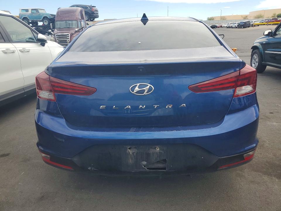59019276 :رقم المزاد ، 5NPD84LF7KH411418 vin ، 2019 Hyundai Elantra مزاد بيع