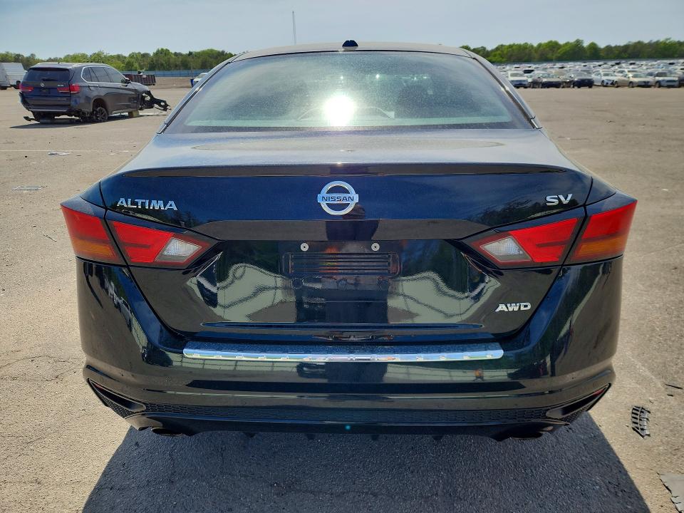 55576986 :رقم المزاد ، 1N4BL4DW5MN332732 vin ، 2021 Nissan Altima مزاد بيع