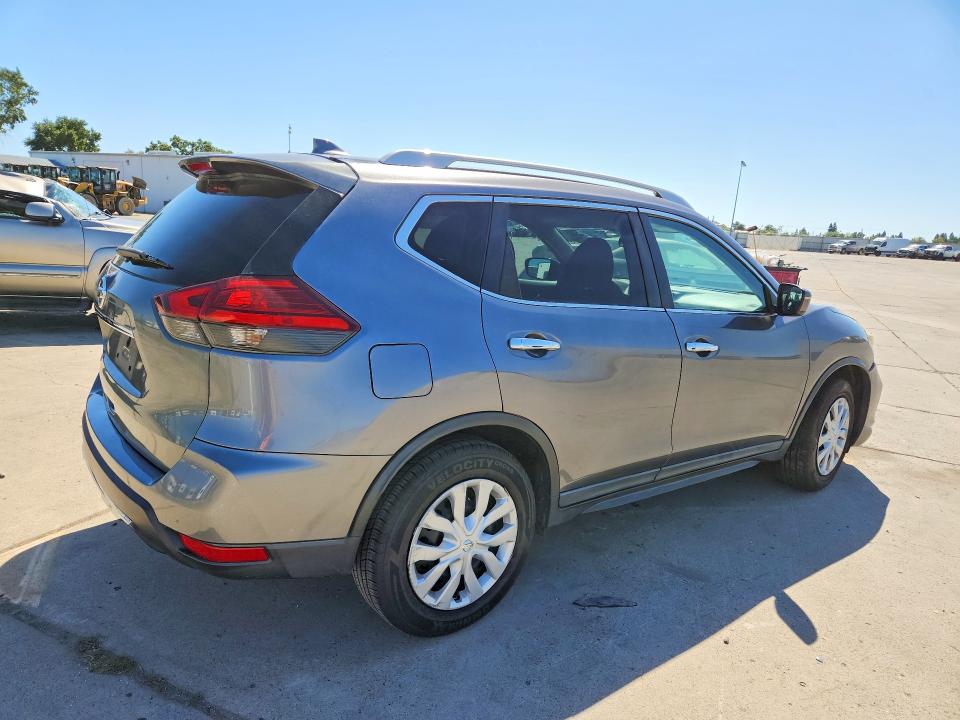 56308796 :رقم المزاد ، 5N1AT2MN5HC834820 vin ، 2017 Nissan Rogue مزاد بيع