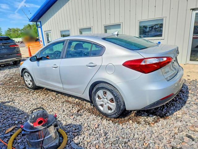 58745866 :رقم المزاد ، KNAFK4A66G5596546 vin ، 2016 Kia Forte مزاد بيع