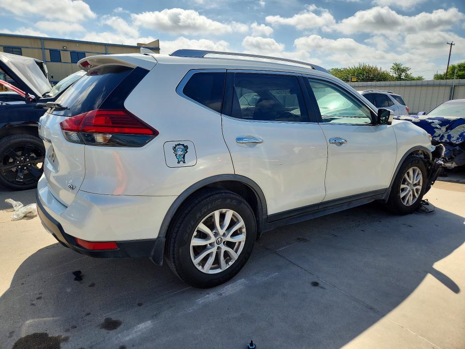 Продаж на аукціоні авто 2017 Nissan Rogue, vin: JN8AT2MT0HW400830, номер лоту: 56127256
