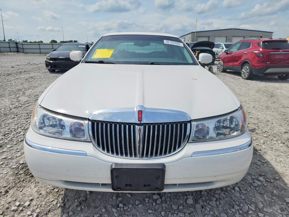 Aukcja sprzedaży 2001 Lincoln Town Car, vin: 1LNHM82W01Y680181, numer aukcji: 56104406