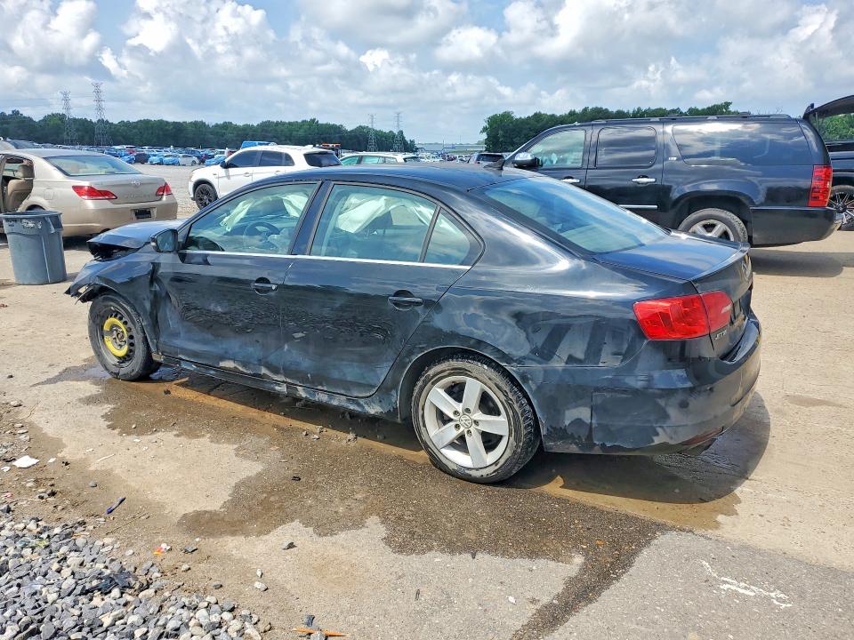 56599266 :رقم المزاد ، 3VWLL7AJ4EM259984 vin ، 2014 Volkswagen Jetta مزاد بيع