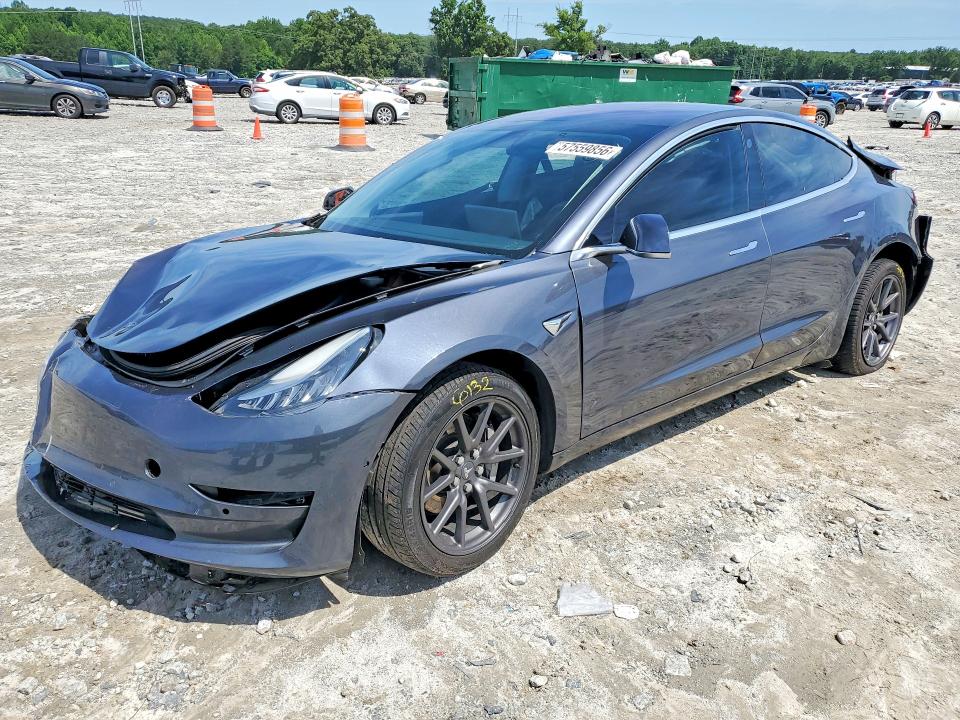 57559856 :رقم المزاد ، 5YJ3E1EA2JF123811 vin ، 2018 Tesla Model 3 مزاد بيع