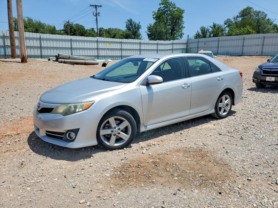 59121776 :رقم المزاد ، 4T1BF1FK1EU750752 vin ، 2014 Toyota Camry مزاد بيع