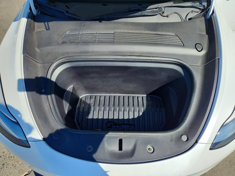58914916 :رقم المزاد ، 5YJYGDEEXLF009403 vin ، 2020 Tesla Model Y مزاد بيع