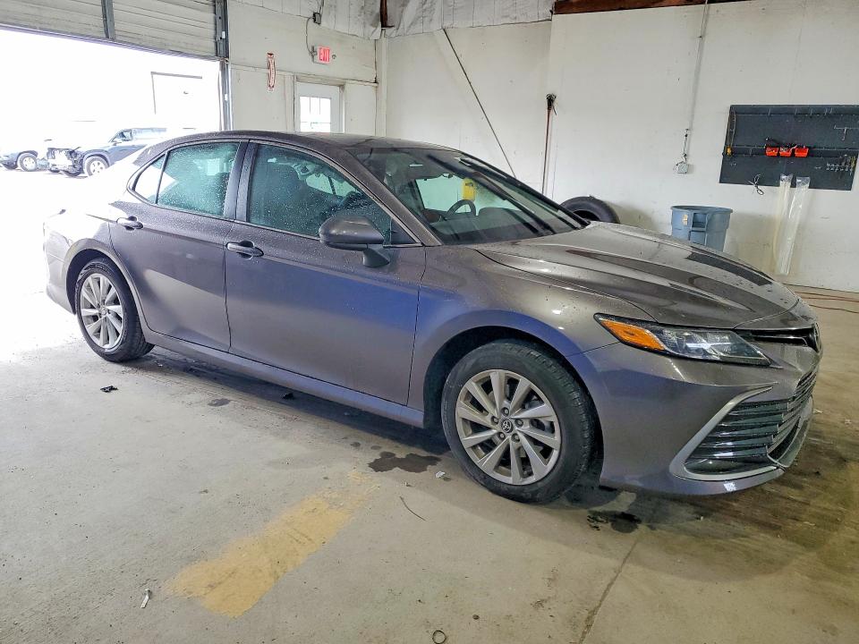 58848156 :رقم المزاد ، 4T1C11AK8PU167737 vin ، 2023 Toyota Camry مزاد بيع