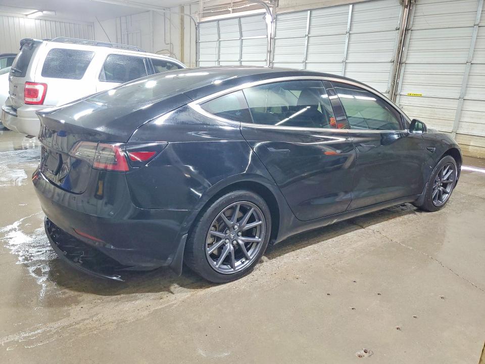57325746 :رقم المزاد ، 5YJ3E1EA6JF036204 vin ، 2018 Tesla Model 3 مزاد بيع