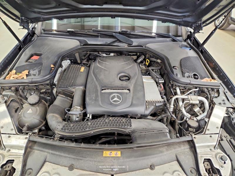 56952696 :رقم المزاد ، WDDZF4KB9HA030976 vin ، 2017 Mercedes-benz E مزاد بيع