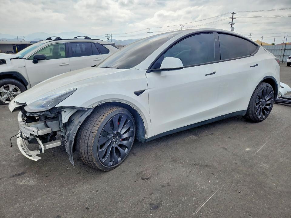 Продаж на аукціоні авто 2025 Tesla Model Y, vin: 7SAYGDEF6SF221564, номер лоту: 56300326