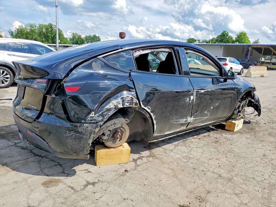59172216 :رقم المزاد ، 7SAYGDEE2PA126169 vin ، 2023 Tesla Model Y مزاد بيع