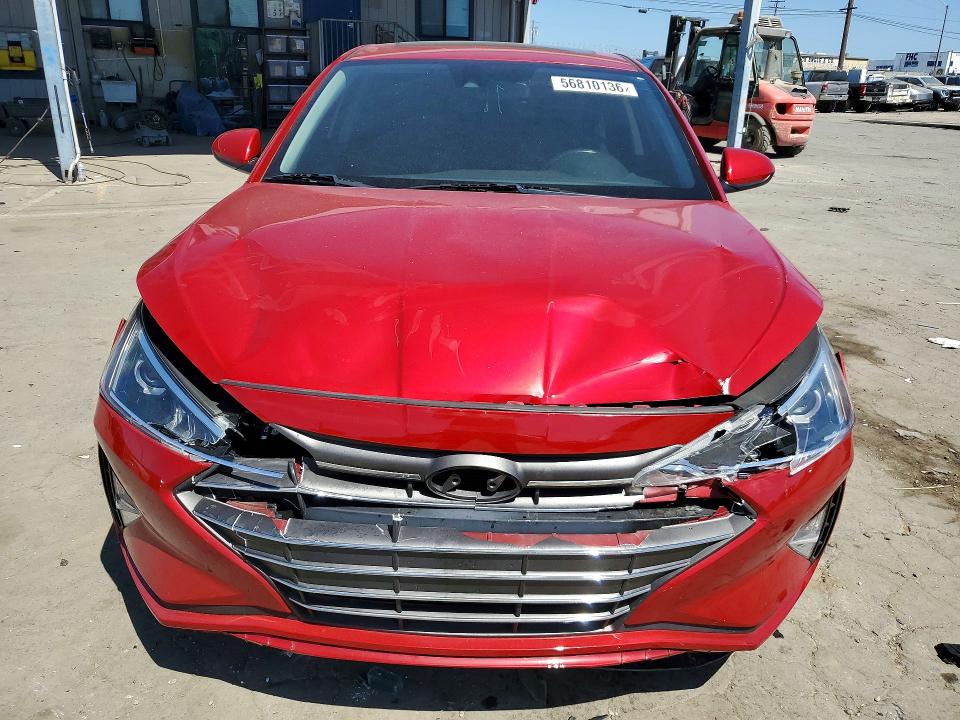 56810136 :رقم المزاد ، 5NPD84LFXLH608178 vin ، 2020 Hyundai Elantra مزاد بيع