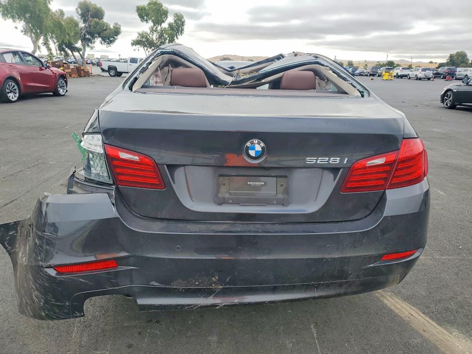 57267046 :رقم المزاد ، WBA5A5C53ED506796 vin ، 2014 Bmw 528 مزاد بيع