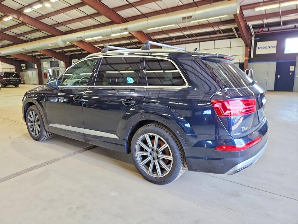 58945706 :رقم المزاد ، WA1VAAF7XHD036659 vin ، 2017 Audi Q7 مزاد بيع
