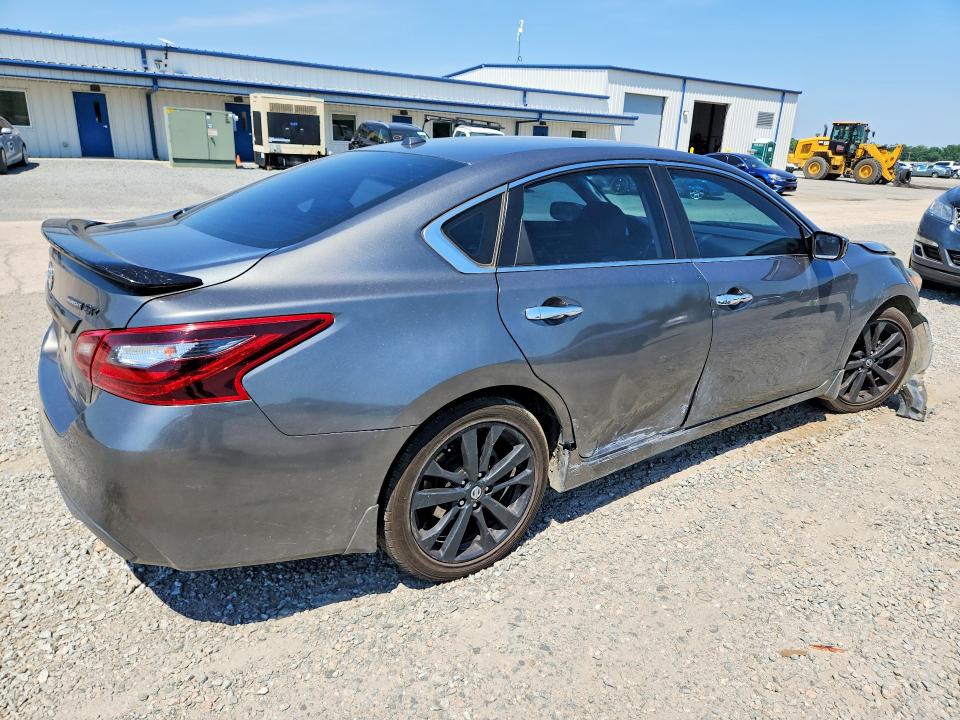 56116976 :رقم المزاد ، 1N4AL3AP2JC160749 vin ، 2018 Nissan Altima مزاد بيع