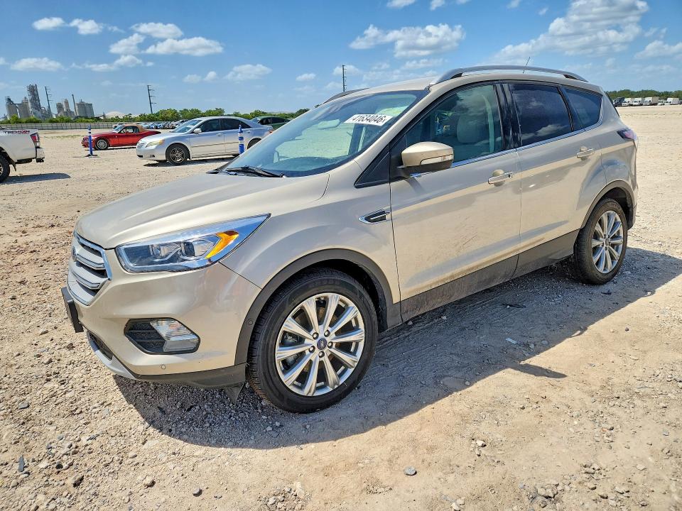 41634046 :رقم المزاد ، 1FMCU0J93JUD04038 vin ، 2018 Ford Escape مزاد بيع
