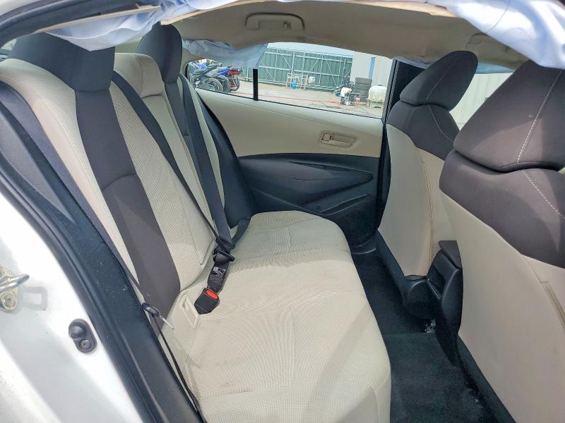 57244096 :رقم المزاد ، 5YFEPMAE1NP330133 vin ، 2022 Toyota Corolla مزاد بيع