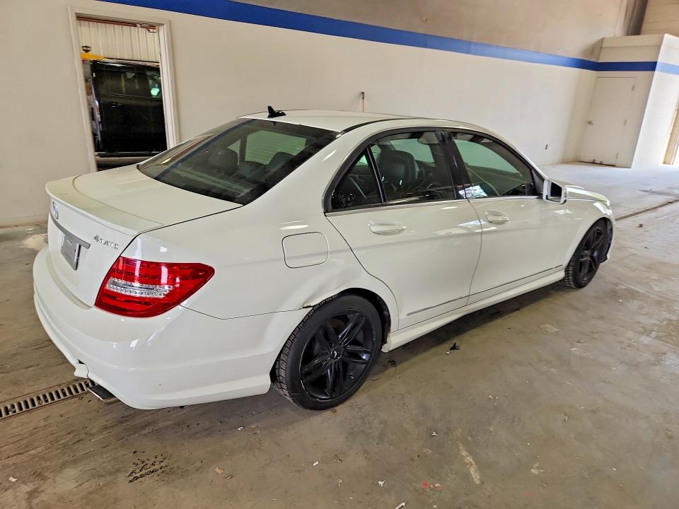 Продажа на аукционе авто 2012 Mercedes-benz C, vin: WDDGF8BB9CA692788, номер лота: 56788136