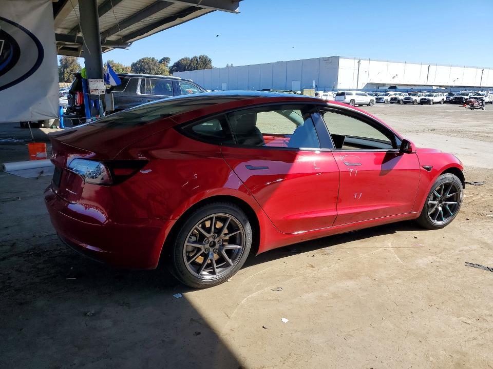 57196146 :رقم المزاد ، 5YJ3E1EB3MF853014 vin ، 2021 Tesla Model 3 مزاد بيع