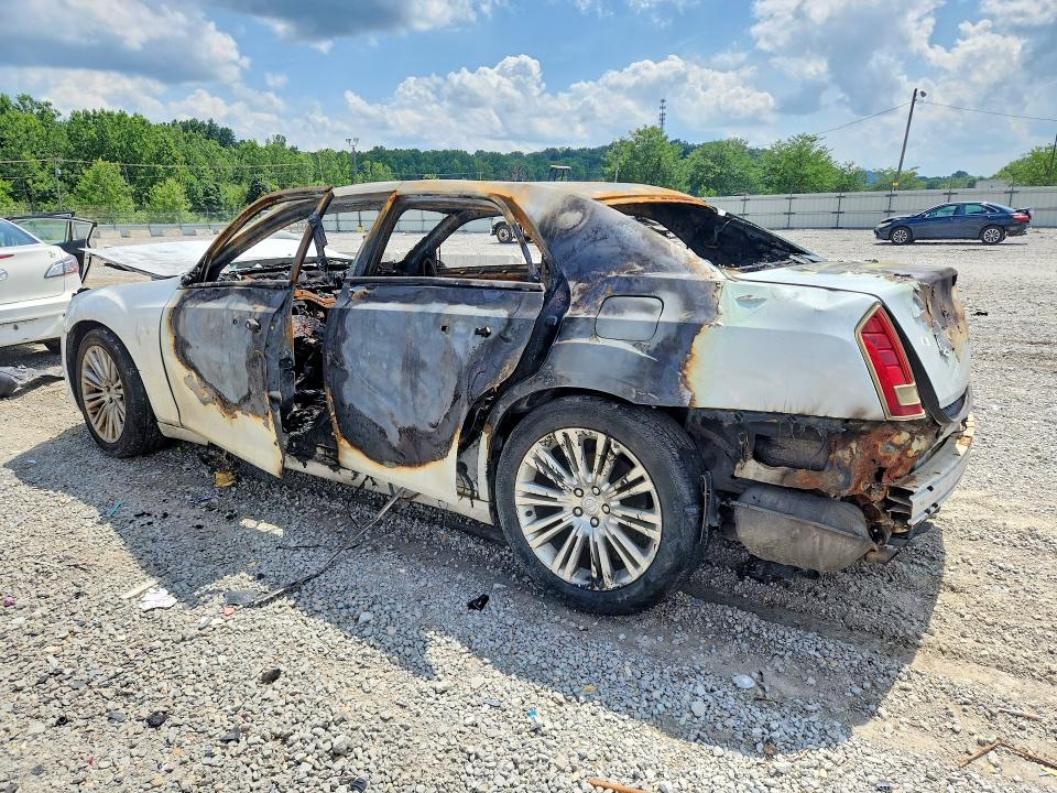 56786226 :رقم المزاد ، 2C3CCAEG8DH518668 vin ، 2013 Chrysler 300c مزاد بيع