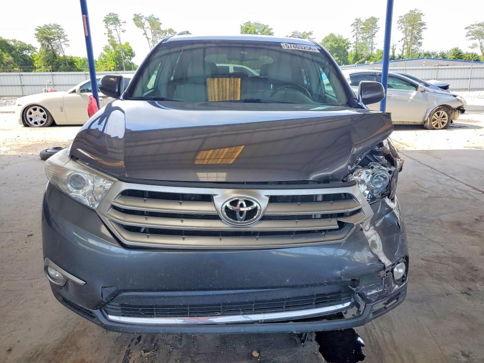 57403256 :رقم المزاد ، 5TDZK3EH4DS129279 vin ، 2013 Toyota Highlander مزاد بيع