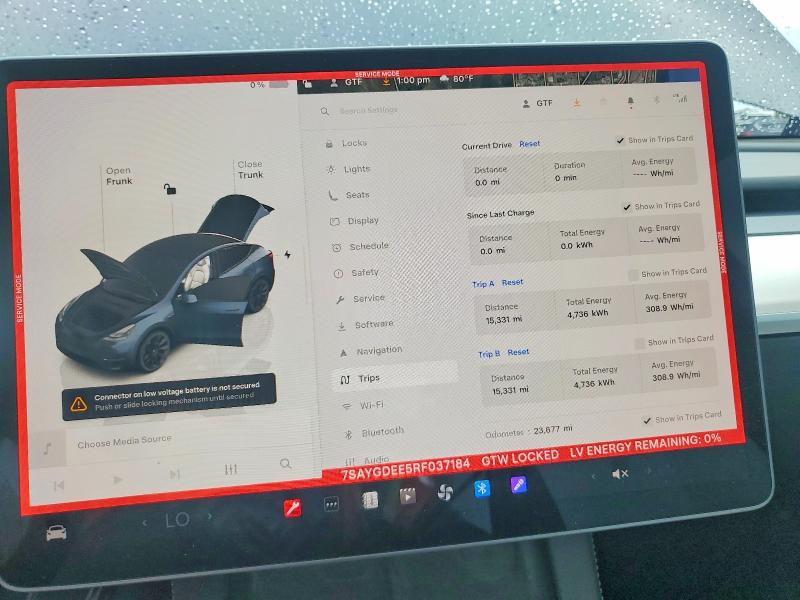 2024 Tesla Model Y მანქანა იყიდება აუქციონზე, vin: 7SAYGDEE5RF037184, აუქციონის ნომერი: 56110156