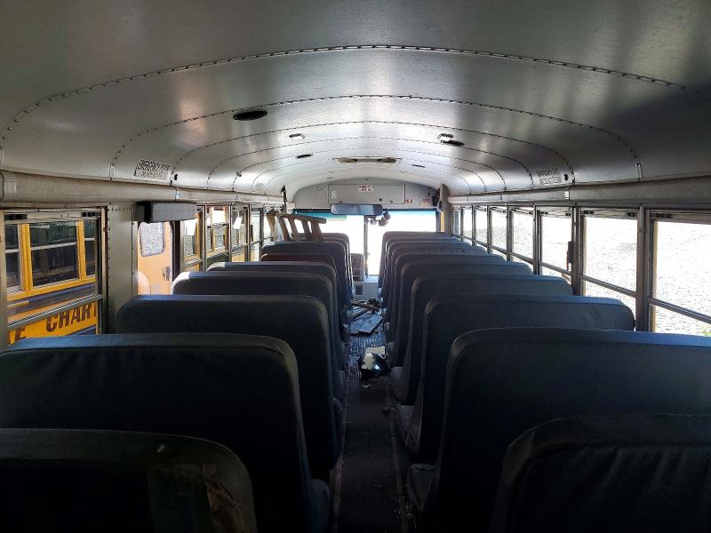 57962666 :رقم المزاد ، 1T7YN4E21C1150092 vin ، 2012 Thomas Saf-t-liner C2 مزاد بيع