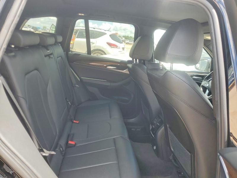 55547266 :رقم المزاد ، 5UXTR9C53JLC80058 vin ، 2018 Bmw X3 مزاد بيع