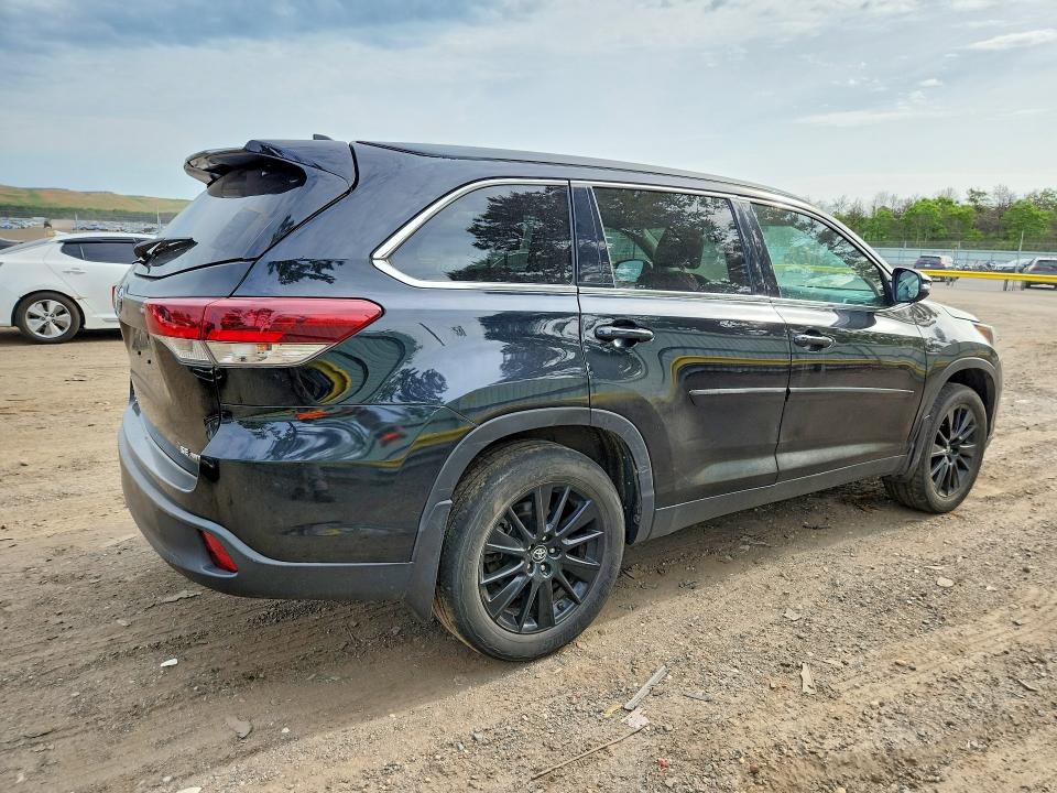 Продаж на аукціоні авто 2019 Toyota Highlander, vin: 5TDJZRFH9KS622317, номер лоту: 56614306