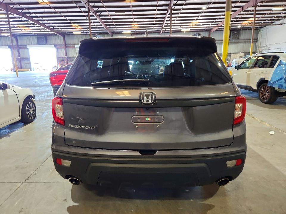 58423406 :رقم المزاد ، 5FNYF7H51MB008917 vin ، 2021 Honda Passport مزاد بيع