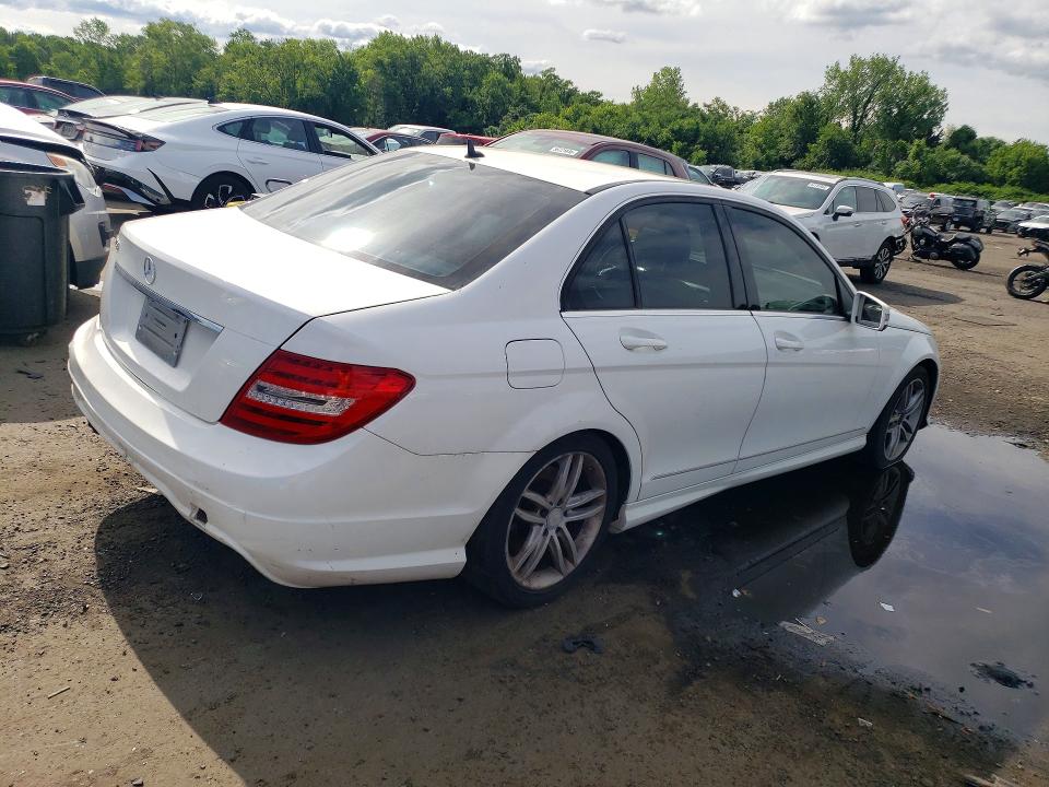 57560686 :رقم المزاد ، WDDGF4HBXER305170 vin ، 2014 Mercedes-benz C مزاد بيع