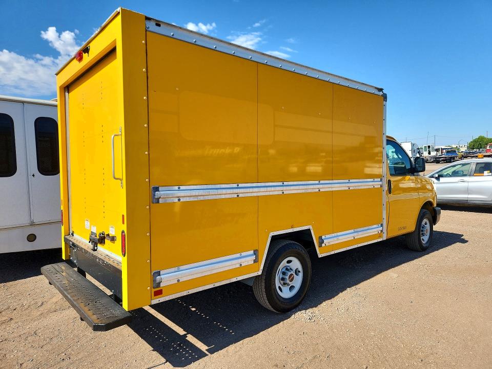 57964726 :رقم المزاد ، 1GD07RFP7P1116266 vin ، 2023 Gmc Savana مزاد بيع