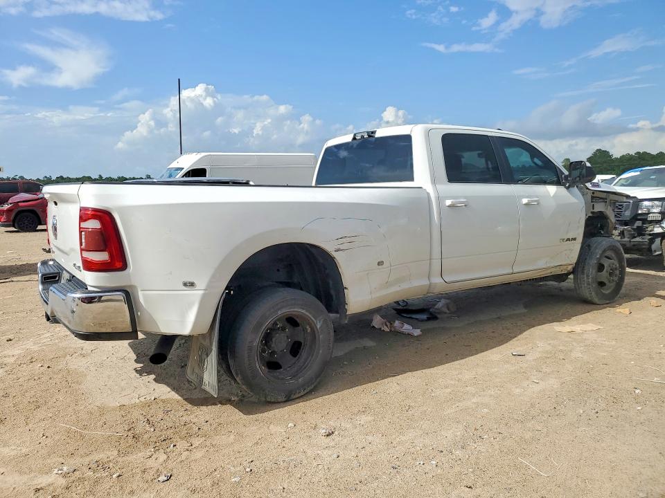 55824826 :رقم المزاد ، 3C63RRHL4MG550672 vin ، 2021 Ram 3500 مزاد بيع