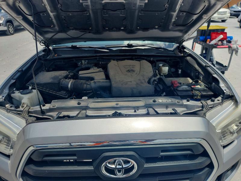 57713476 :رقم المزاد ، 5TFAZ5CN4HX037702 vin ، 2017 Toyota Tacoma مزاد بيع