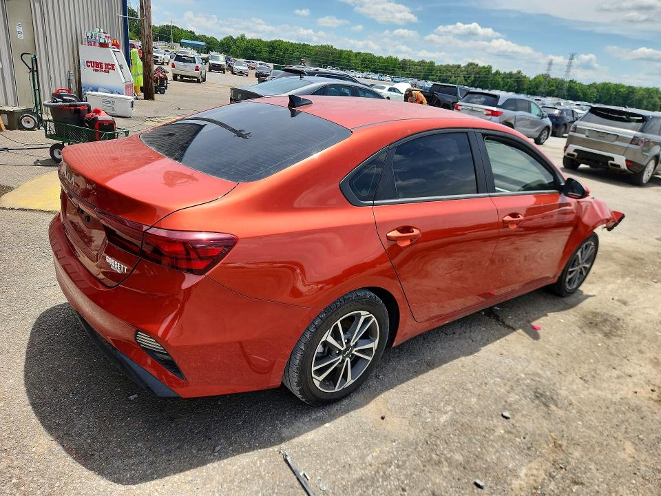2022 Kia Forte მანქანა იყიდება აუქციონზე, vin: 3KPF24ADXNE429996, აუქციონის ნომერი: 55860506