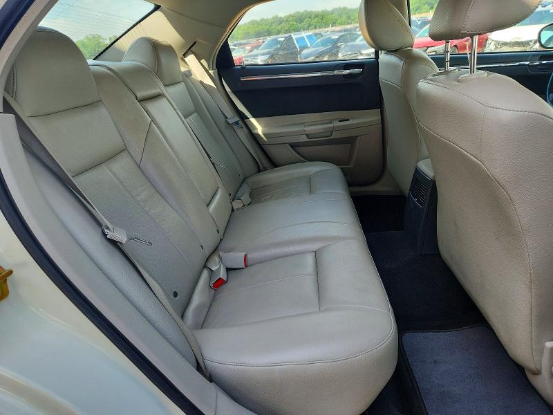 56633676 :رقم المزاد ، 2C3JA53G45H616928 vin ، 2005 Chrysler 300 مزاد بيع