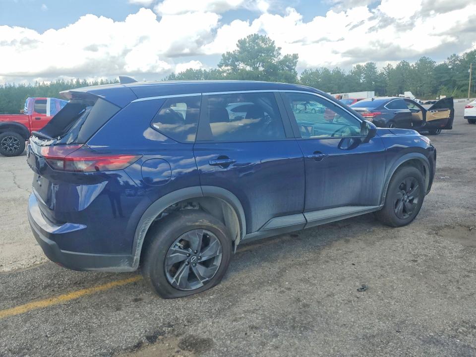 57681966 :رقم المزاد ، 5N1BT3BA3TC775916 vin ، 2026 Nissan Rogue مزاد بيع