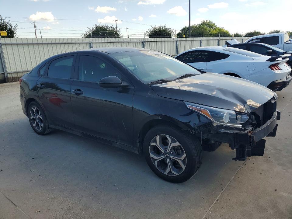 2021 Kia Forte მანქანა იყიდება აუქციონზე, vin: 3KPF24AD1ME290596, აუქციონის ნომერი: 57369006